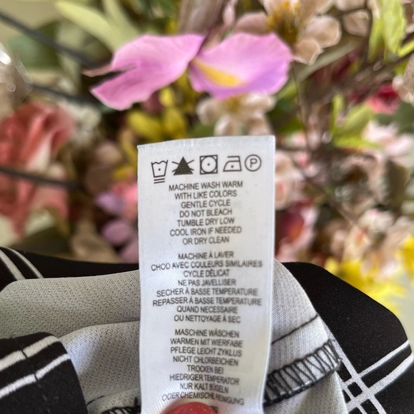 •Adrianna Papell• Pull On Skinny Pants Windowpane Plaid - Size 10 - Picture 6 of 7